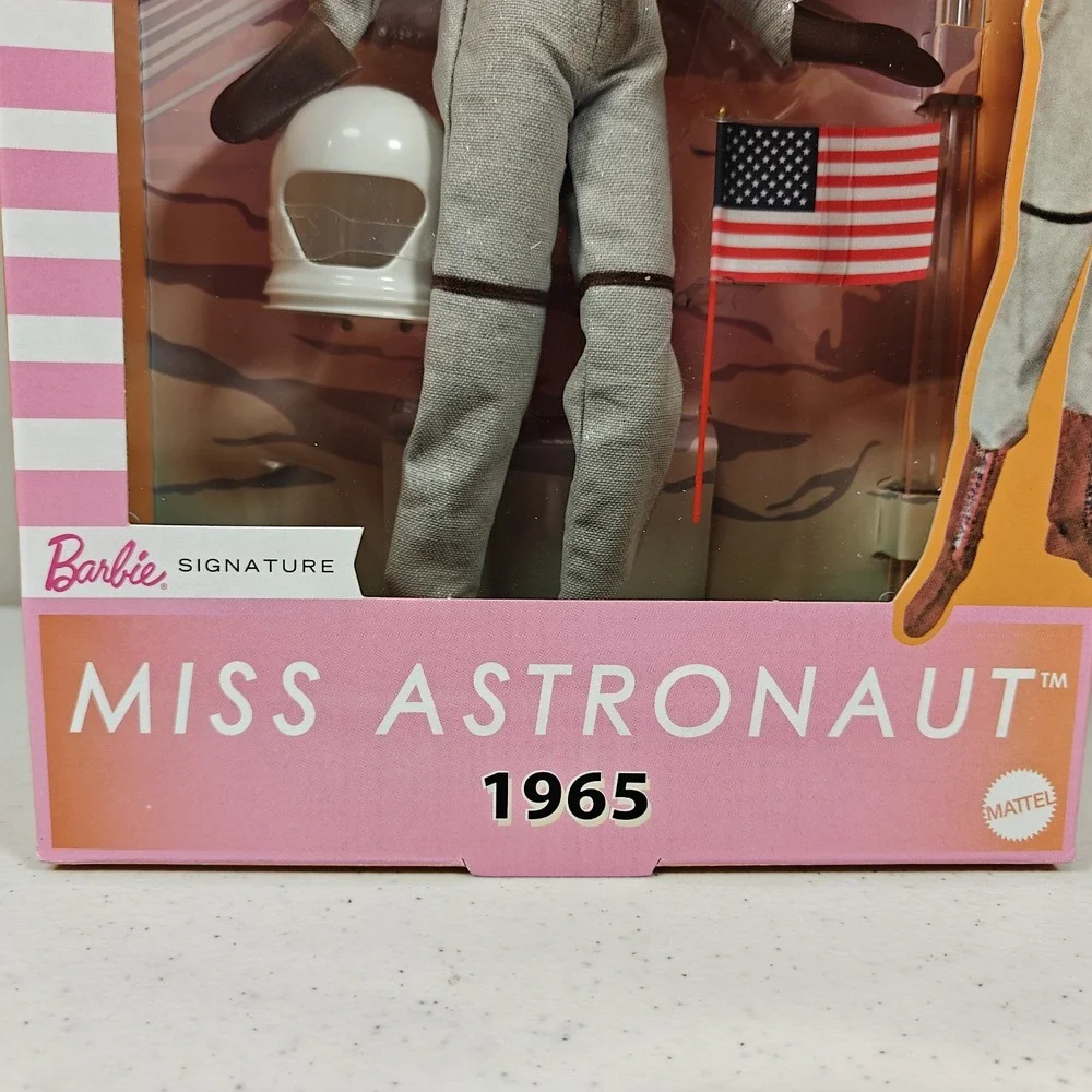 Barbie Signature 60th Anniversary 1965 MISS ASTRONAUT Retro Exclusive Doll JBJ48